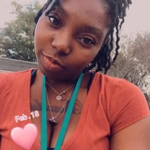 Meet your Posher, Denise